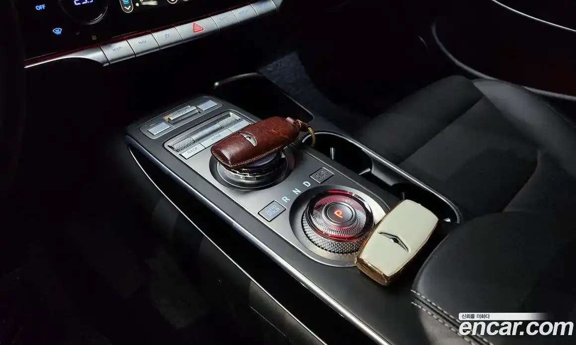 Genesis GV70 2024 2.5 Автомат в Москве № 17346, фото 6