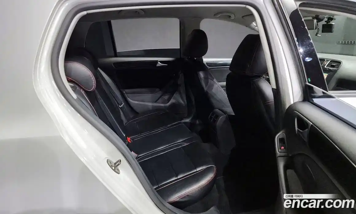 Volkswagen Golf 2011 1.6 Автомат в Москве № 175787, фото 8