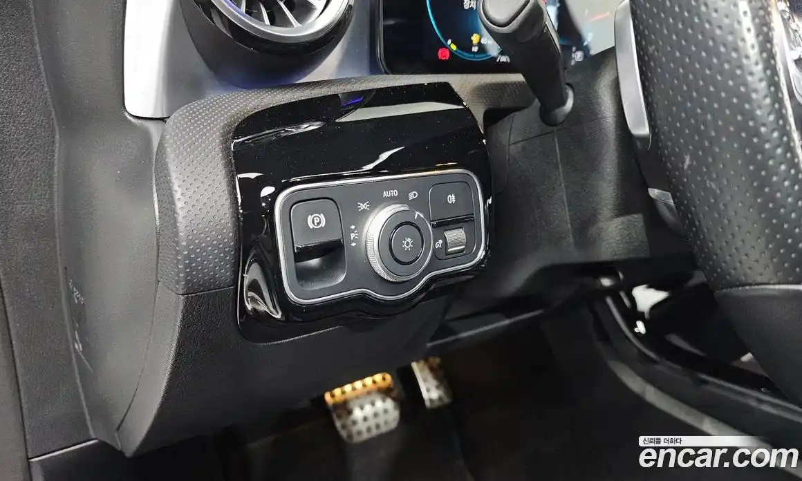 Mercedes-Benz CLA-Class 2022 2.0 Автомат в Москве № 178596, фото 18