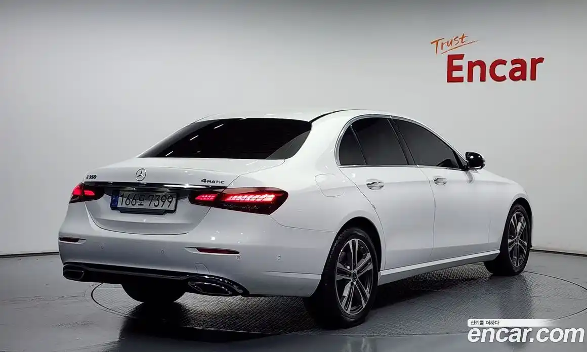 Mercedes-Benz E-Class 2021 2.0 Автомат в Москве № 178875, фото 18