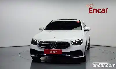 Mercedes-Benz E-Class 2021 2.0 Автомат в Москве № 178875, миниатюра 4