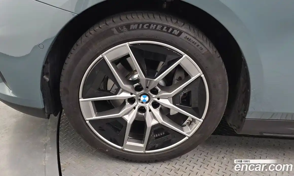 BMW 5-Series 2024 2.0 Автомат в Москве № 188737, фото 11