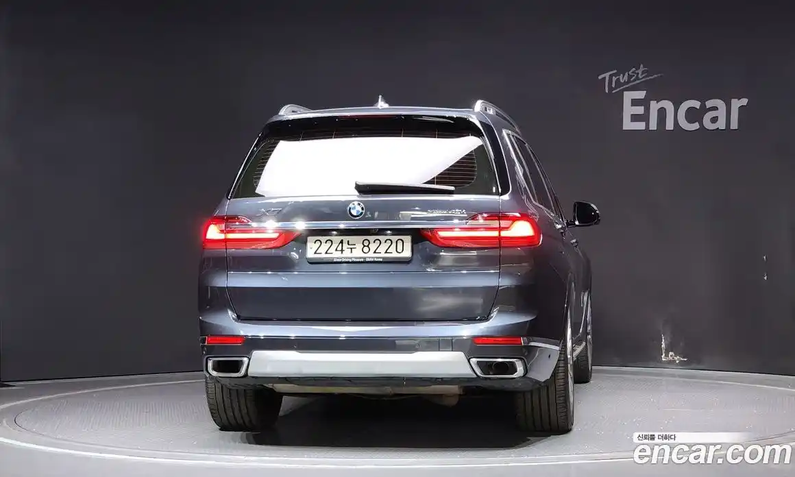 BMW X7 2021 3.0 Автомат в Москве № 192950, фото 1