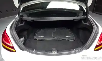 Mercedes-Benz C-Class 2021 2.0 Автомат в Москве № 194840, миниатюра 3