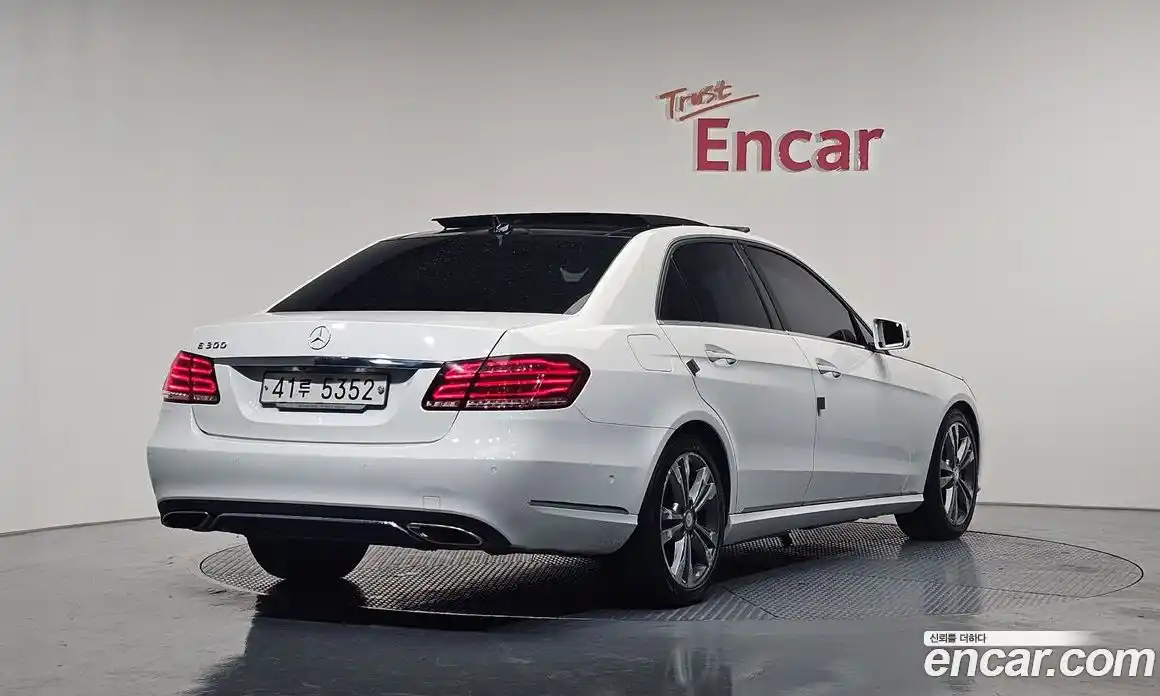 Mercedes-Benz E-Class 2014 3.5 Автомат в Москве № 195343, фото 19