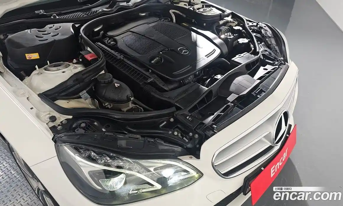 Mercedes-Benz E-Class 2014 3.5 Автомат в Москве № 195343, фото 3