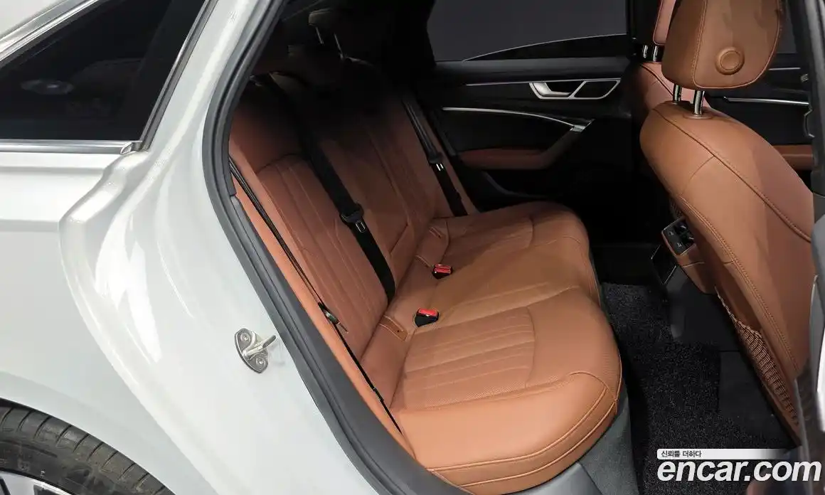 Audi A6 2023 2.0 Автомат в Москве № 196072, фото 17