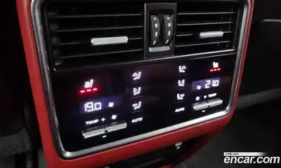 Porsche Cayenne 2023 3.0 Автомат в Москве № 197256, миниатюра 4