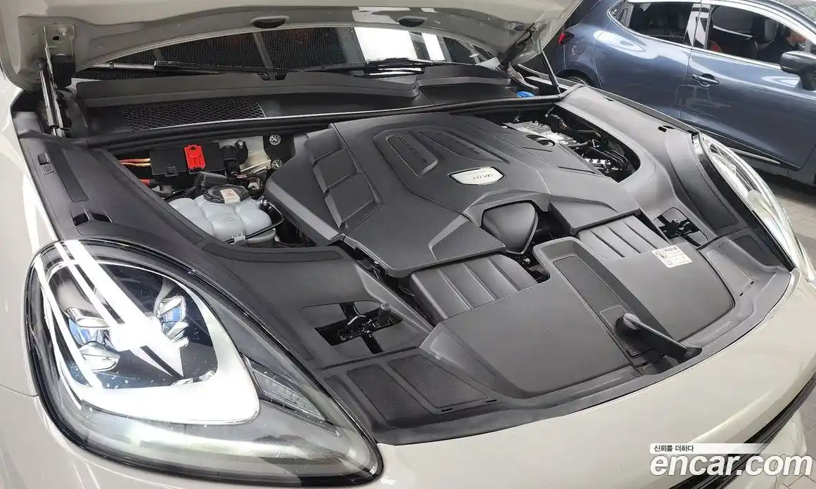 Porsche Cayenne 2023 3.0 Автомат в Москве № 197256, фото 9