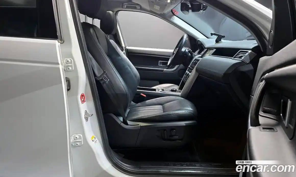 Land Rover Discovery Sport 2017 2.0 Автомат в Москве № 198198, фото 13