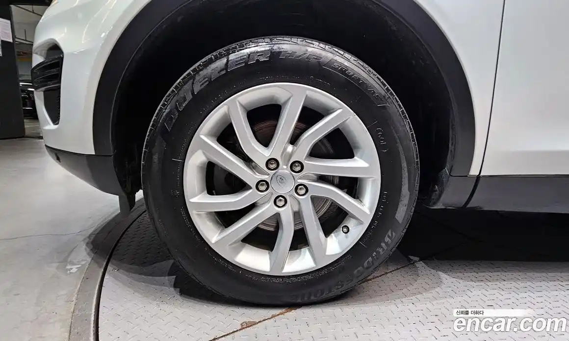 Land Rover Discovery Sport 2017 2.0 Автомат в Москве № 198198, фото 14