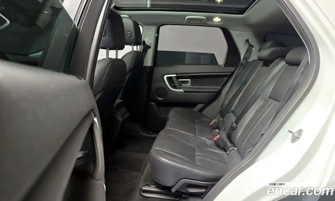 Land Rover Discovery Sport 2017 2.0 Автомат в Москве № 198198, фото 9