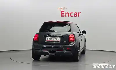 Mini Cooper 2018 2.0 Автомат в Москве № 198357, миниатюра 3