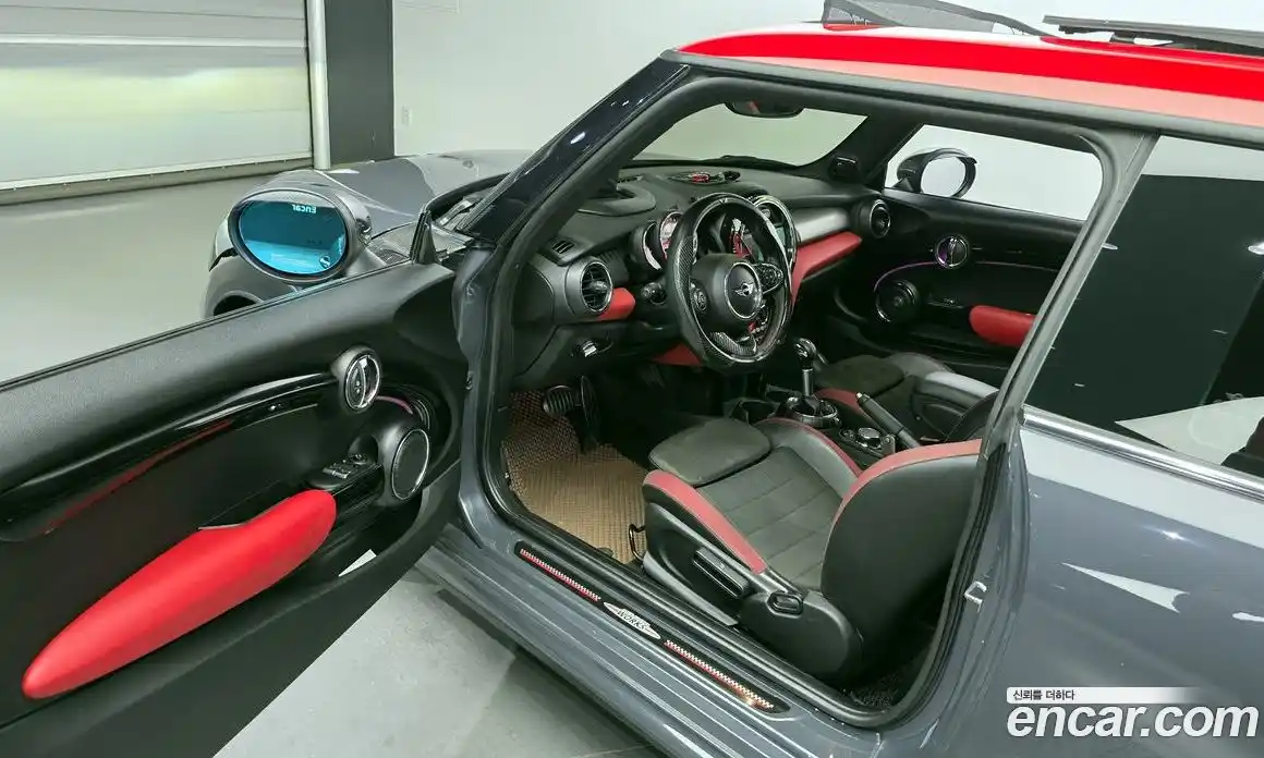 Mini Cooper 2018 2.0 Автомат в Москве № 198357, фото 4