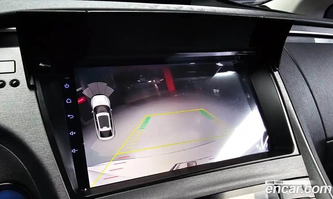 Toyota Prius 2014 1.8 Автомат в Москве № 199709, фото 17