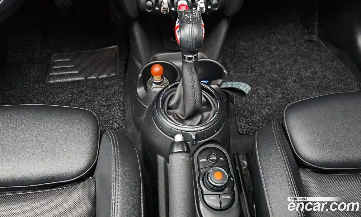 Mini Cooper 2015 1.5 Автомат в Москве № 200776, фото 13