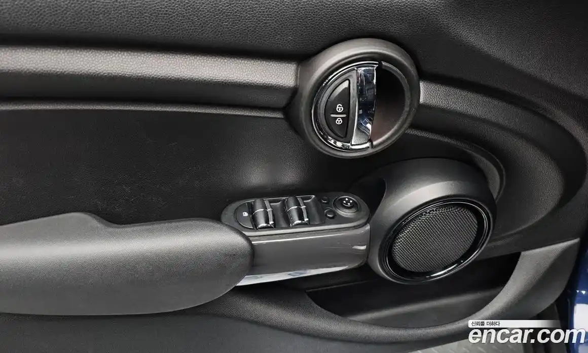 Mini Cooper 2015 1.5 Автомат в Москве № 200776, фото 14