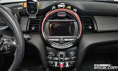 Mini Cooper 2015 1.5 Автомат в Москве № 200776, миниатюра 5