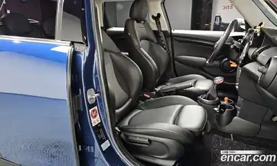 Mini Cooper 2015 1.5 Автомат в Москве № 200776, миниатюра 6