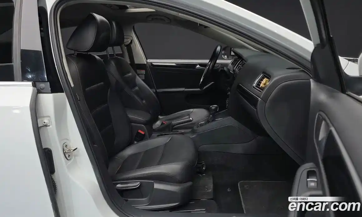 Volkswagen Jetta 2015 2.0 Автомат в Москве № 205077, фото 12