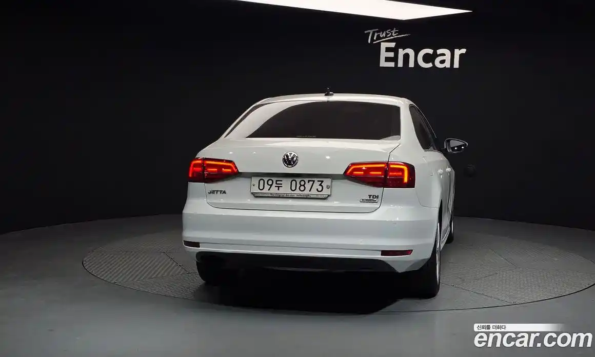 Volkswagen Jetta 2015 2.0 Автомат в Москве № 205077, фото 14