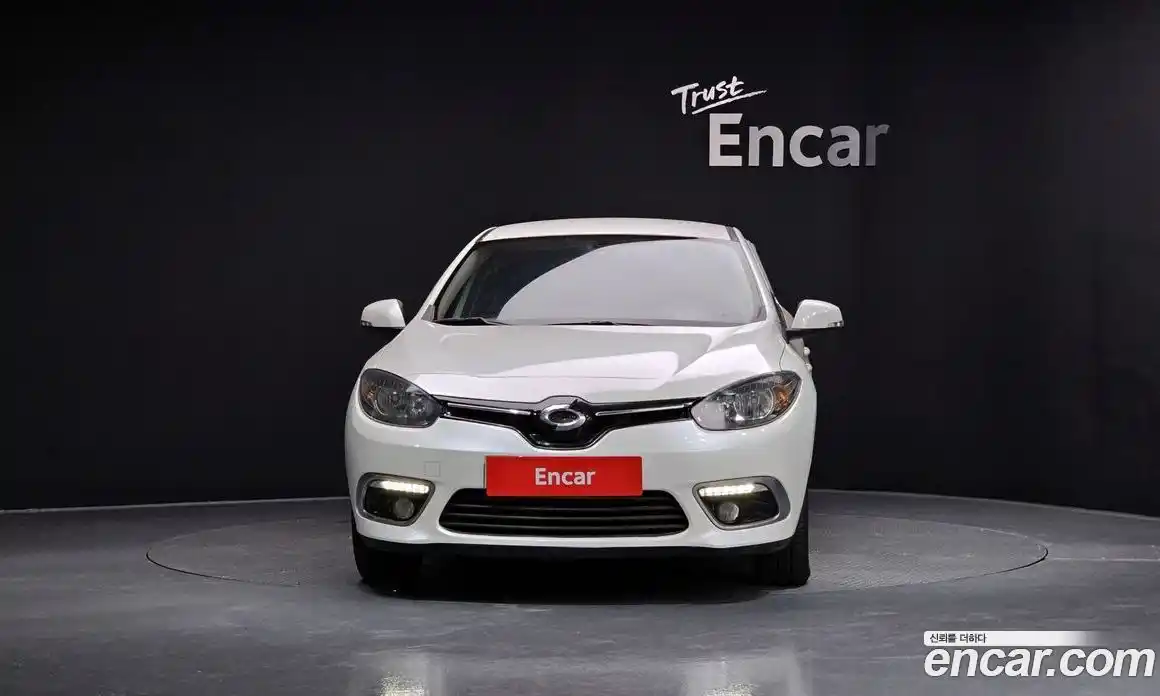 Renault SM3 2015 1.6 Автомат в Москве № 208930, фото 14