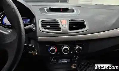 Renault SM3 2015 1.6 Автомат в Москве № 208930, миниатюра 8