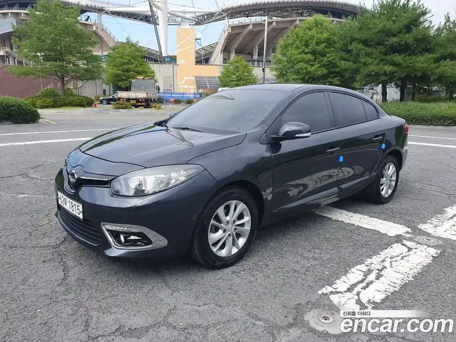 Renault SM3 2015 1.6 Автомат в Москве № 210063, фото 1