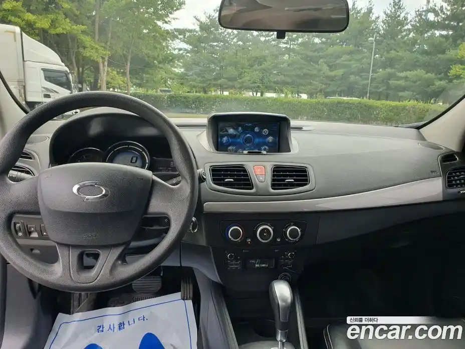 Renault SM3 2015 1.6 Автомат в Москве № 210063, фото 14