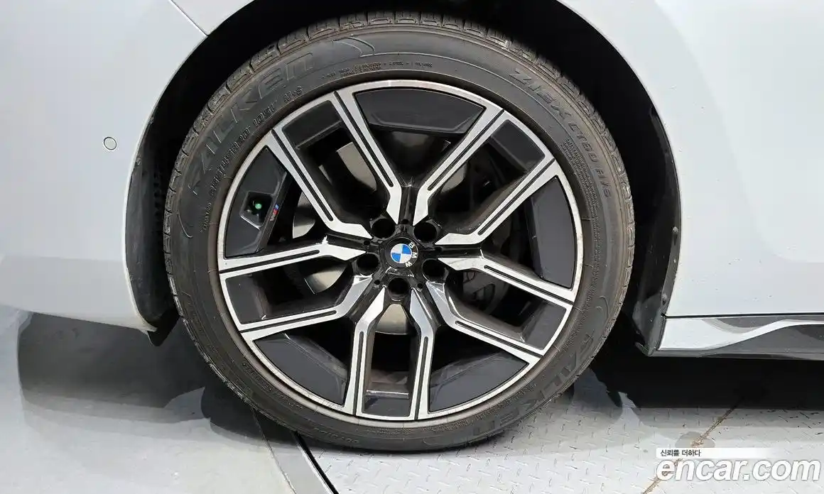 BMW 7-Series 2024 3.0 Автомат в Москве № 210668, фото 6