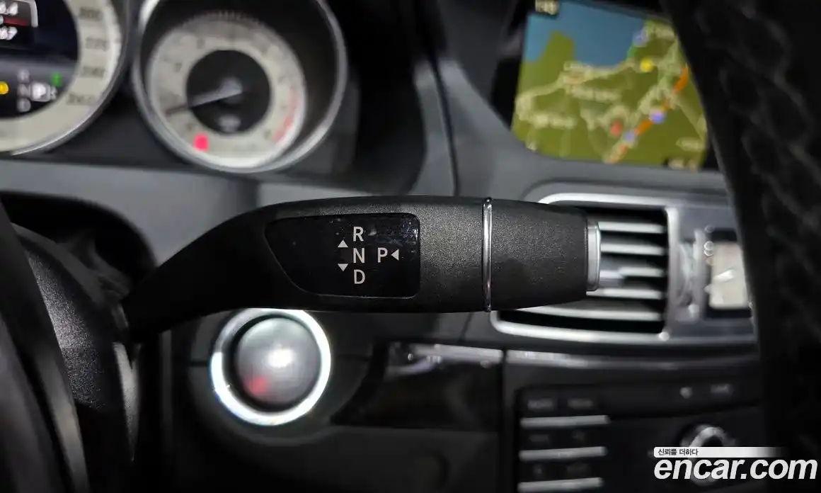 Mercedes-Benz E-Class 2016 2.0 Автомат в Москве № 211992, фото 2