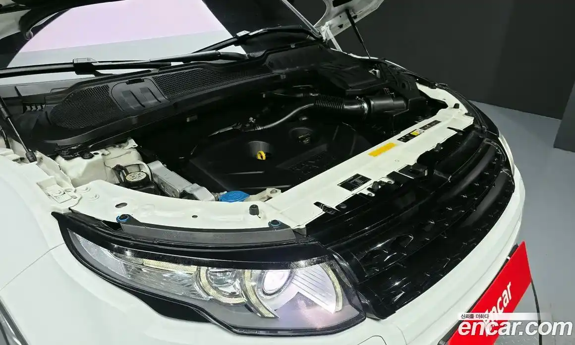 Land Rover Range-Rover Evoque 2012 2.0 Автомат в Москве № 213839, фото 14