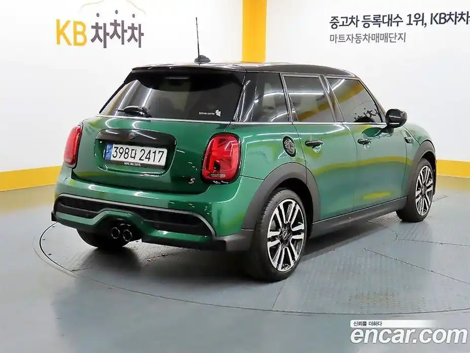 Mini Cooper 2024 2.0 Автомат в Москве № 214410, фото 15