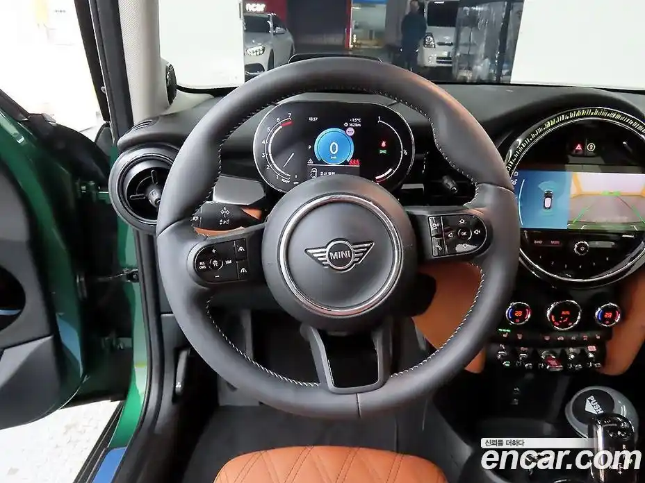 Mini Cooper 2024 2.0 Автомат в Москве № 214410, фото 17