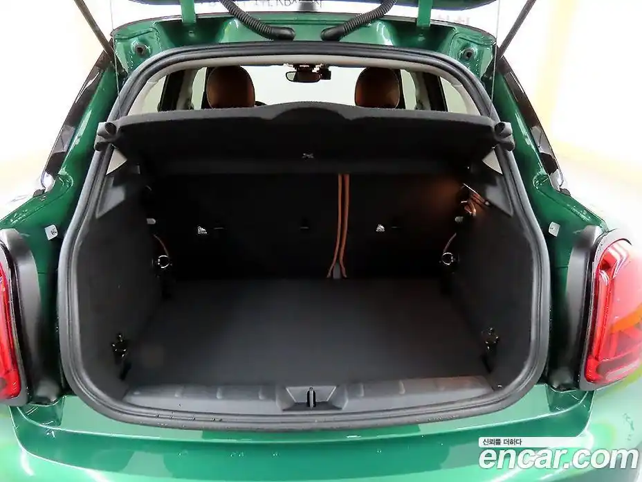 Mini Cooper 2024 2.0 Автомат в Москве № 214410, фото 9