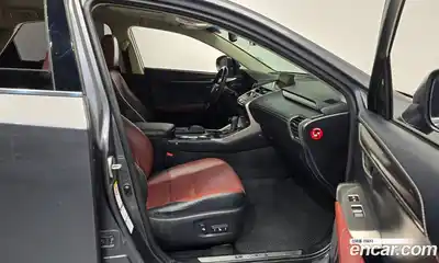 Lexus NX 2017 2.5 Автомат в Москве № 214690, миниатюра 7