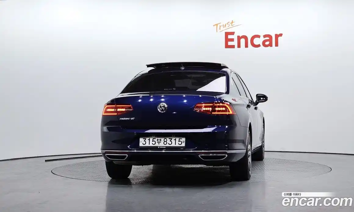 Volkswagen Passat 2018 2.0 Автомат в Москве № 215265, фото 15