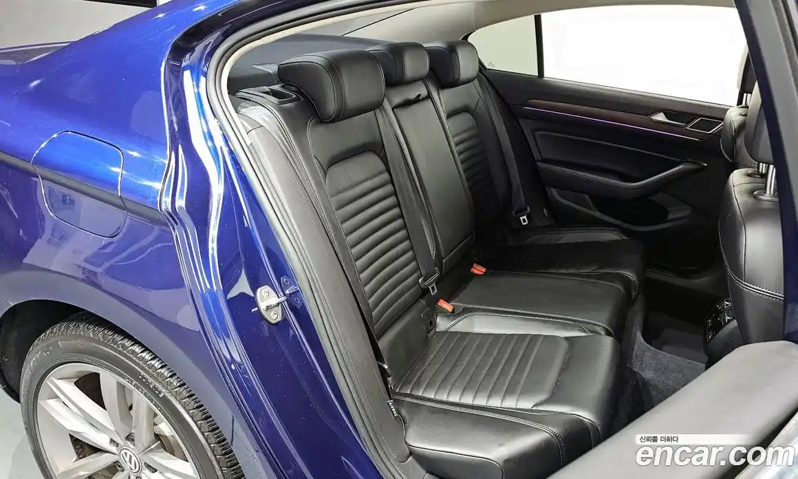 Volkswagen Passat 2018 2.0 Автомат в Москве № 215265, фото 19