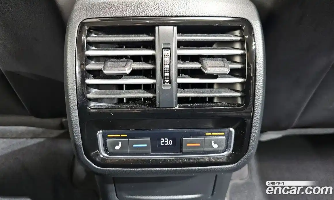 Volkswagen Passat 2018 2.0 Автомат в Москве № 215265, фото 3