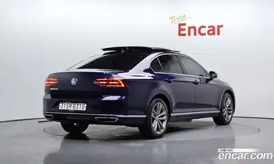 Volkswagen Passat 2018 2.0 Автомат в Москве № 215265, миниатюра 6