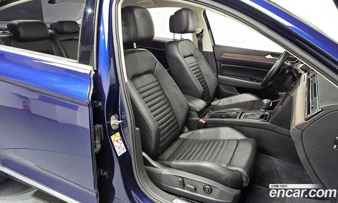 Volkswagen Passat 2018 2.0 Автомат в Москве № 215265, фото 8