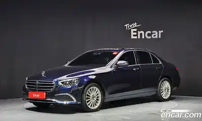 Mercedes-Benz E-Class 2022 2.0 Автомат в Москве № 216017, миниатюра 3