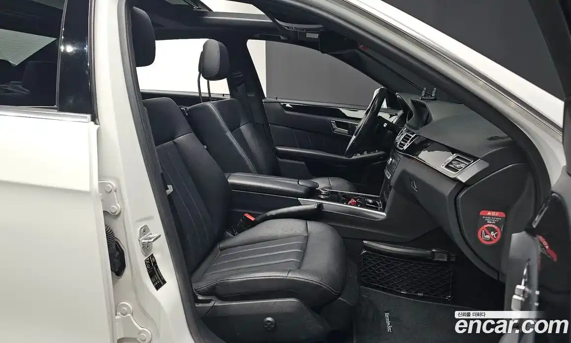 Mercedes-Benz E-Class 2016 3.5 Автомат в Москве № 225035, фото 10