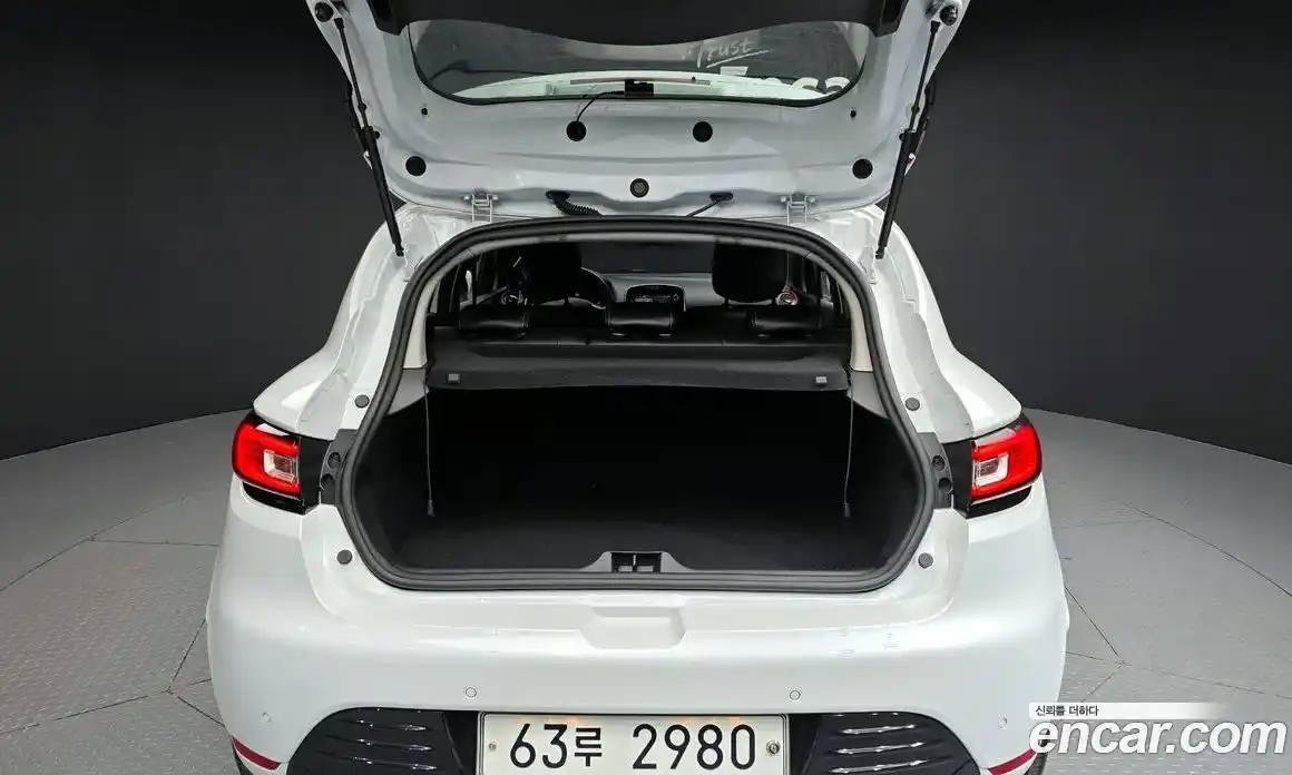 Renault Cilo 2018 1.5 Автомат в Москве № 226143, фото 19