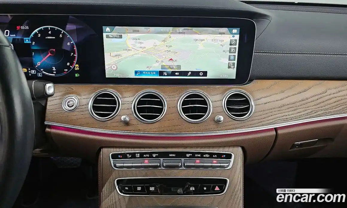 Mercedes-Benz E-Class 2021 2.0 Автомат в Москве № 229437, фото 13