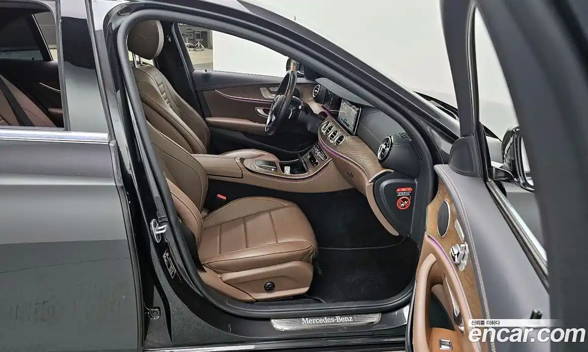 Mercedes-Benz E-Class 2021 2.0 Автомат в Москве № 229437, фото 17