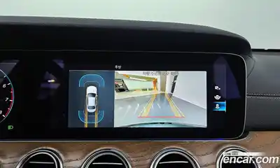 Mercedes-Benz E-Class 2021 2.0 Автомат в Москве № 229437, миниатюра 2