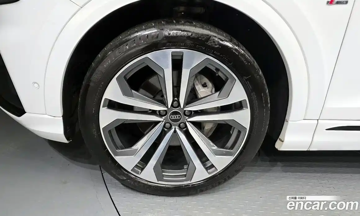 Audi Q8 2023 3.0 Автомат в Москве № 230024, фото 8