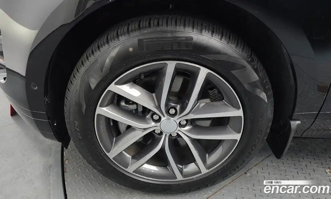 Land Rover Range-Rover Evoque 2025 2.0 Автомат в Москве № 231137, фото 12