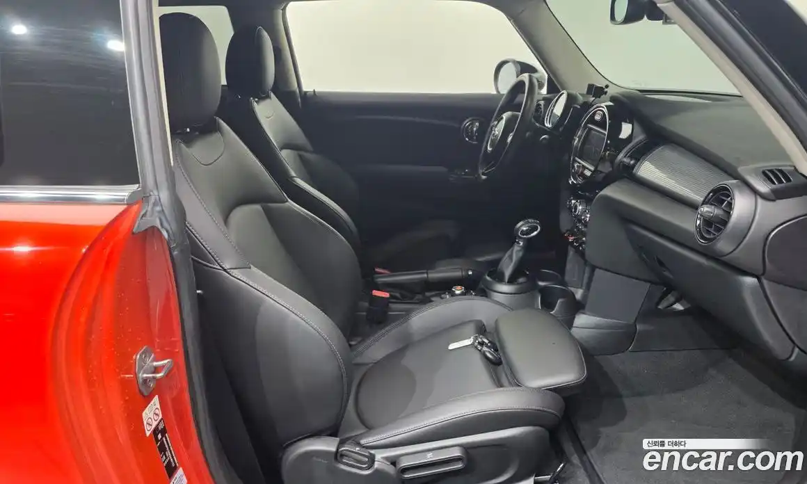 Mini Cooper 2019 1.5 Автомат в Москве № 231434, фото 3